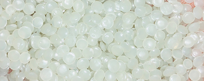 natural coloured plastic pellets